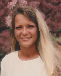 Memorialize Loved Ones: Obituaries & Tributes