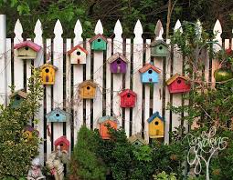 Ways To Decorate Your Garden Fence Diy Ideas Landscape Blessmyweeds Com Fence Decor Garden Art Bird Houses
