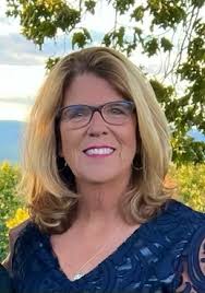 Gift Wrapping at Holyoke Mall for VNA Fundraiser