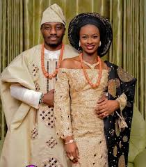 40 Yoruba Traditional Wedding Styles To Wow In 2020 Idonsabi Traditional Wedding Attire Yoruba Traditional Wedding Nigerian Traditional Dresses