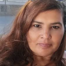 Michelle Skelton's Instagram, Twitter & Facebook