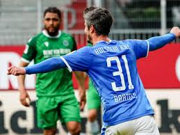 Also jaa…ehm…es tut mir ja schon ein wenig leid für die #holstein kiel #pokalschreck #tschüss bvb *wink* #1x patrick herrman in der 1. Sieg Gegen Hannover Holstein Kiel Ruckt Auf Platz Zwei Vor Fussball