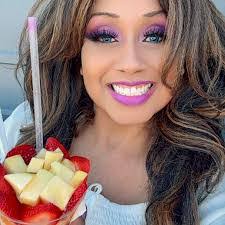 Rhonda Mcmanus's Instagram, Twitter & Facebook