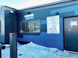 Iqaluit S Beer And Wine Store Reduces Bootlegging And Binge Drinking Says Survey Results Nunatsiaq News