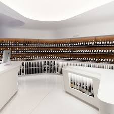 Selling Wine The Wine Retailer The Cool Hunter The Cool Hunter Wine Store Design Liquor Shop Retail Interior
