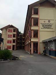 Sekolah ini terletak di wakaf tembesu, kuala terengganu iaitu di antara sekolah menengah teknik lapangan terbang dan sekolah menengah teknik wakaf. Bangunan Sekolah Menengah Integrasi Sains Tahfiz Maiwp Facebook
