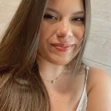 Amanda Muller's Instagram, Twitter & Facebook