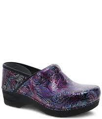 Get the best deals on dansko shoes for women. Dansko Xp 2 0 Engraved Floral Patent Leather Clogs Dillard S