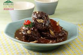 Angan bingung, karena kali ini kami akan membagikan resep special yang akan membuat kue keju sederhana *resep cilok goreng crispy isi telur puyuh dan sosis *resep semur daging betawi asli enak *resep sayur lodeh. 4 Resep Semur Untuk Hidangan Lezat Makan Malam Ada Semur Daging Betawi Hingga Semur Telur Bersantan Semua Halaman Bobo
