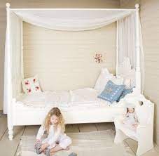 Geometrically pleasing, this type of bed typically features four tall posts that add dimension to your space. 7 Kids 4 Poster Bed Ideas Bed 4 Poster Beds Room