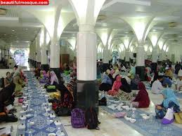 Masjid as syakirin), also known as klcc mosque, is a mosque located in the kuala lumpur city centre (klcc). World Beautiful Mosques Pictures