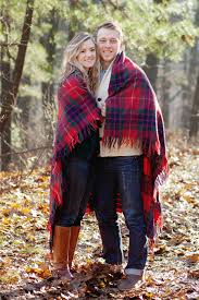 Every christmas, all you want is to capture the season and its beautiful changes, especially time spent with your family and friends. 14 Christmas Photography Couples Ideas Christmas Photography Christmas Photoshoot Christmas Pictures
