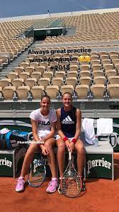 Pin On Belles Jambes De Tenniswoman Beautiful Tenniswoman Legs