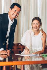 Şeyma subaşı'nın giydiği gelinlikler #seymacun. Seyma Subasi Nin Gelinligi Istemci