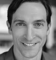 11-7 Wal Annie_LIVE.indd