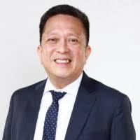 Edna Muniz's Instagram, Twitter & Facebook