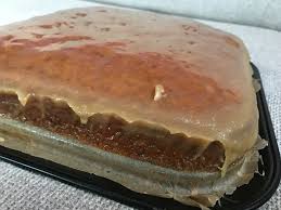 Vanilla sauce, lemon sauce, or strawberry sauce go well with cottage pudding. Sticky Toffee Cake Der Saftigste Karamell Kuchen Uberhaupt Das Muffin Madchen