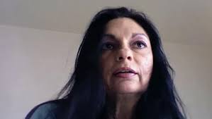 Amazon.com: What Would Jackie Do?: An Inspired Guide to Distinctive Living:  9781592402717: Branch, Shelly, Callaway, Sue: Books