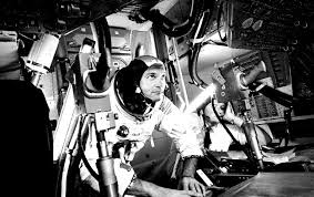 Three grown children (two daughters, one son). Michael Collins Apollo 11 Astronaut Orbiting The Moon Dies At Age 90 Fuentitech