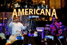 The property was built and is owned and operated by los angeles businessman rick j. The Americana At Brand In Los Angeles Glendale S Beautiful Outdoor Shopping Complex Go Guides