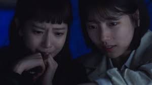 Now with while you were sleeping, the plot seems interesting although it's a fantasy but we can get insights from the reality of a prosecutor's lifestyle. While You Were Sleeping Rakuten Viki