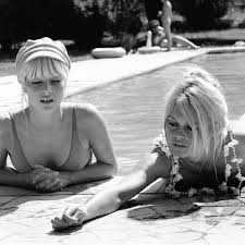 Sylvie vartan zum kleinen preis hier bestellen. Sylvie Vartan Ses Photos Quand Elle Etait Jeune Brigitte Bardot Bridget Bardot Bardot