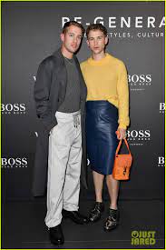 He has been married to sarah greenfield since november 7, 2015. Dsixx7rwjk W M