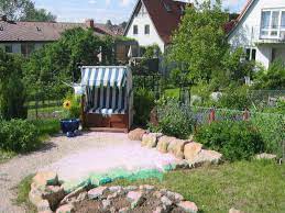Weitere ideen zu gartenpools, pool ideen, pool im garten. How To Make An Interesting Art Piece Using Tree Branches Ehow Gartenbilder Garten Gartengestaltung