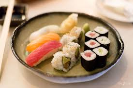 Dox Restaurant Dusseldorf Genuss Mit Aussicht Exklusiver Trip Nach Dusseldorf Restaurant Dusseldorf Genuss Sushi Platte