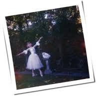 Beautifully unconventional is a song by english alternative rock band wolf alice from their second studio album, visions of a life. Beautifully Unconventional Von Wolf Alice Laut De Song