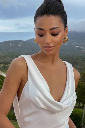 VESTIDO BRANCO DECOTE DRAPEADO - KAOÂ