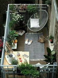 38 Cozy Small Apartment Balcony Decorating Ideas On A Budget 38 Cozy Small Apartment Balc Kleines Balkon Dekor Kleiner Balkon Design Mietwohnungen Dekorieren