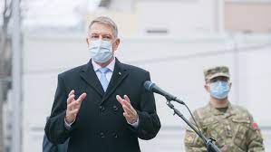 Klaus iohannis a anunțat că organizatorii de evenimente în spații închise pot primi la capacitatea maximă a sălilor, dacă participanții sunt vaccinați. Klaus Iohannis Sunt Bucuros SÄƒ Constat O Schimbare De Atitudine Foarte MultÄƒ Lume DoreÈ™te SÄƒ Se Vaccineze