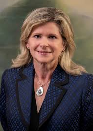 Lynda Black's Instagram, Twitter & Facebook