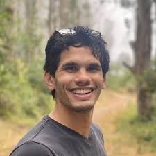 Jad Osseiran's Instagram, Twitter & Facebook