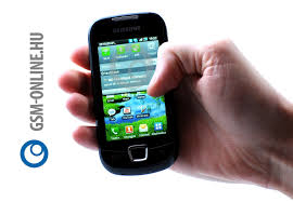 Samsung i5800 Galaxy 3 kézben 1