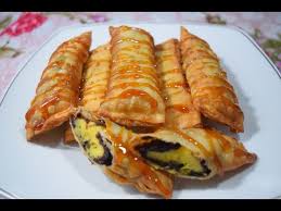 Lihat juga resep martabak pisang mini oreo red velvet enak lainnya. Lumpia Pisang Coklat Crispy Modal Irit Untung Selangit Banyuwangi 2018 Youtube
