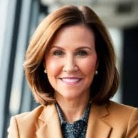 Sharon Mazurek's Instagram, Twitter & Facebook