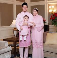 Gambar fattah amin semasa kecil. Untung Fazura Tak Tinggal Solat Waktu Shooting Ramai Puji Fattah Amin Tak Ketepikan Kewajipan Hot Fm