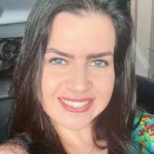 Claudia Thompson's Instagram, Twitter & Facebook