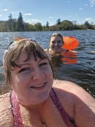 For someone with no waterproof electronics, I like water too much 😬😄