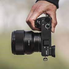 28 Fascinating Sony Camera Kits For Beginners Sony Camera Interchangeable Lenses Camerateur Camerastraps S Sony Camera Lenses Camera Photography Sony Camera