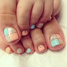 53 Strikingly Easy Toe Nail Designs 2021