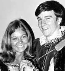 Sharon Ochs's Instagram, Twitter & Facebook