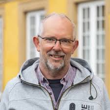 Administrative Service 6