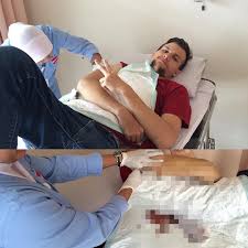 Check spelling or type a new query. Unggah Foto Tangan Berdarah Netter Curiga Stuart Collin Cari Simpati