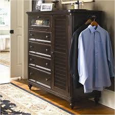 We believe in a world built from strong and genuine relationships. 932175 Universal Furniture Door Chest Tobacco
