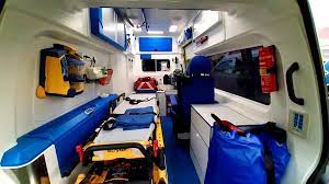 2019 v 17:30 to je sanitka s motorem, volantem a kdyby ji vytáhli, tam může jezdit po ulicích? Takhle Vypadaji Nove Porizene Medical Service Davepo Facebook