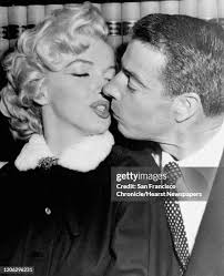 109 Kiss File Fotos Stock Photos, High-Res Pictures, and Images