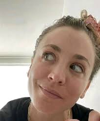 Hello my king how do I look without makeup